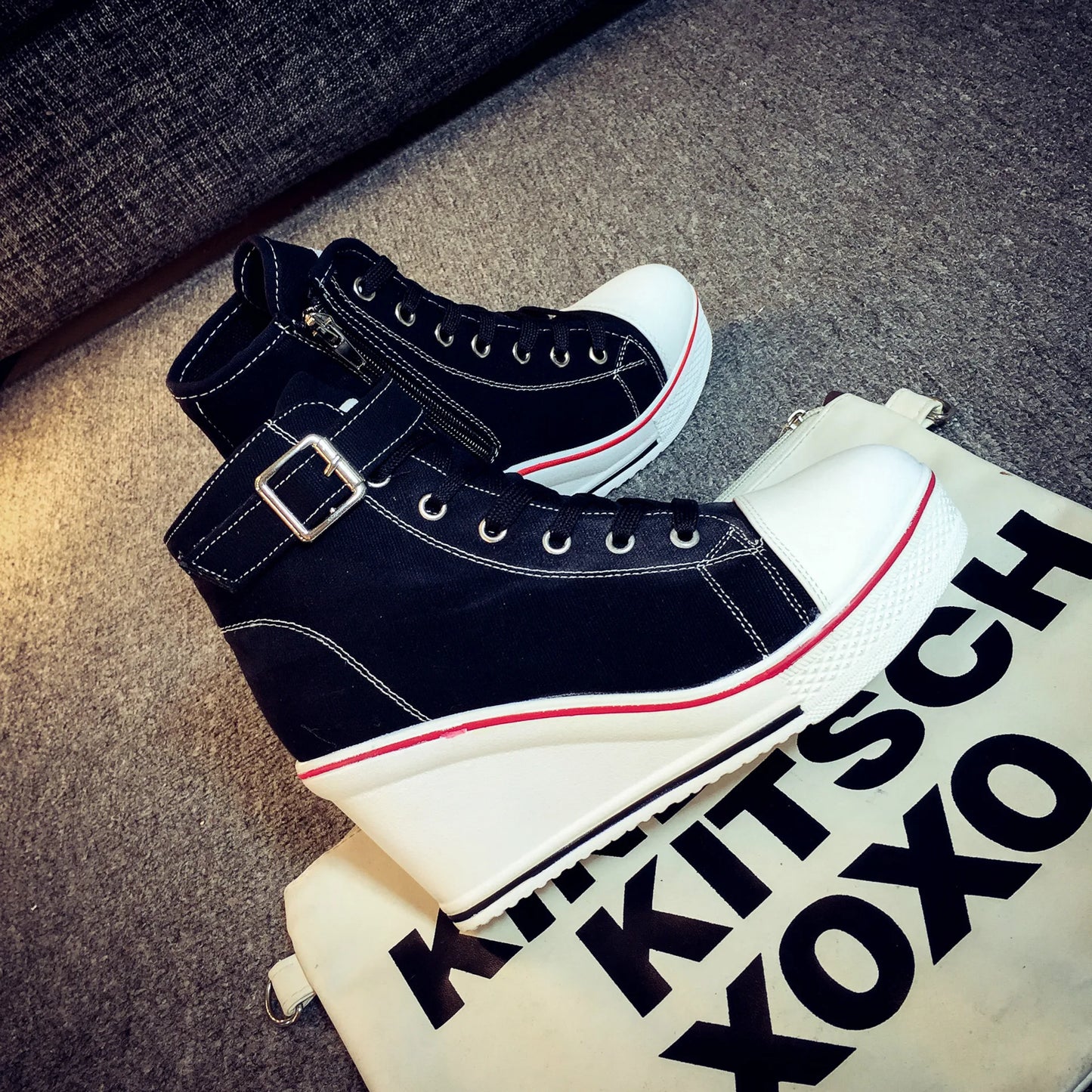 Spring and autumn new high -top high -top high -heeled canvas shoes loose bottom slopes thick leisure large size women's shoes