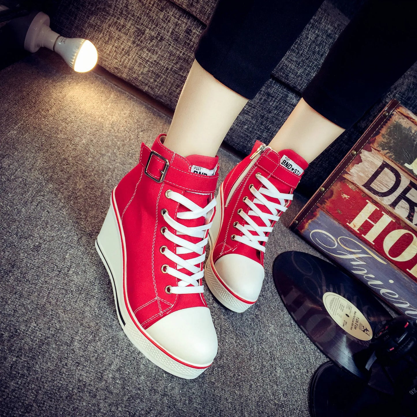 Spring and autumn new high -top high -top high -heeled canvas shoes loose bottom slopes thick leisure large size women's shoes