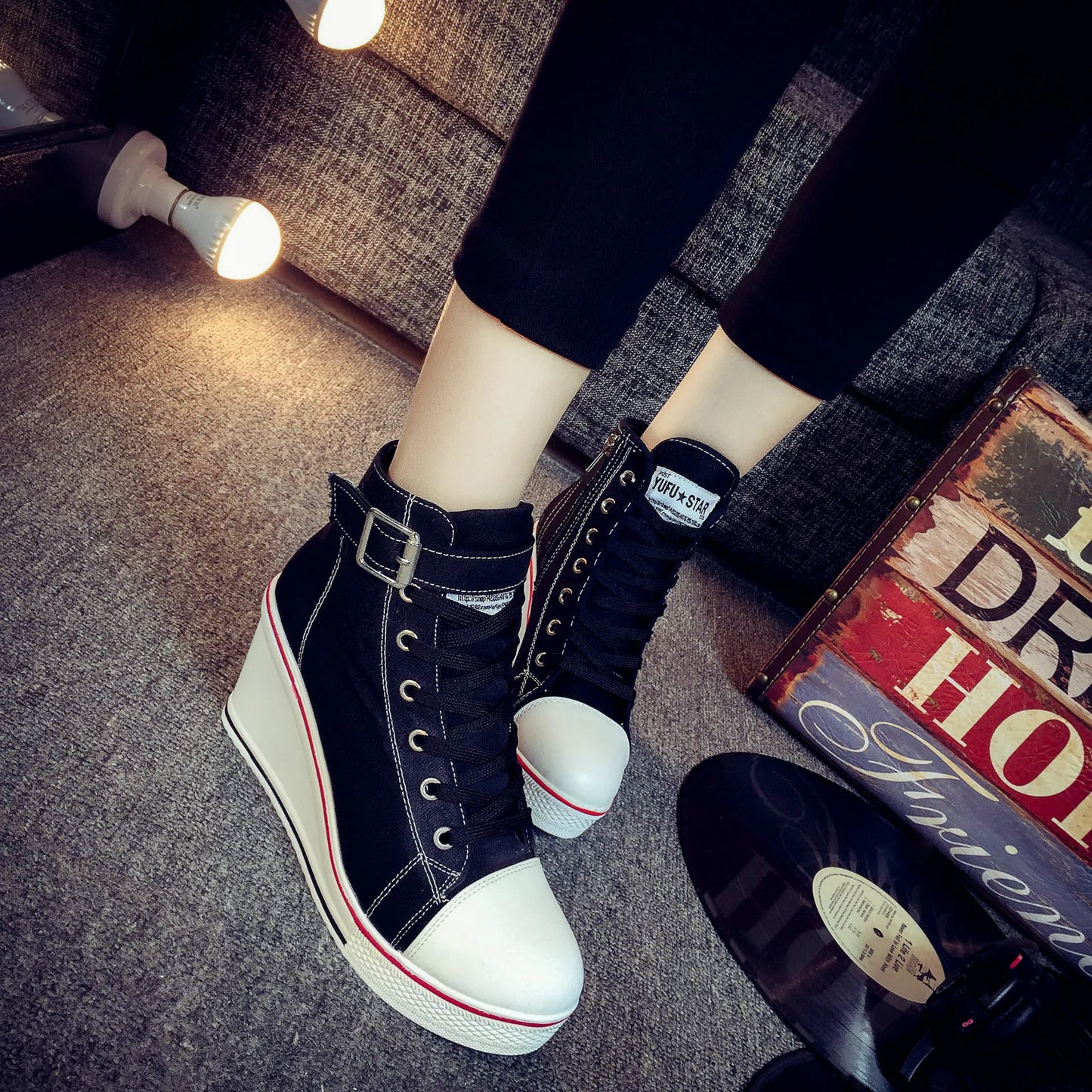 Spring and autumn new high -top high -top high -heeled canvas shoes loose bottom slopes thick leisure large size women's shoes